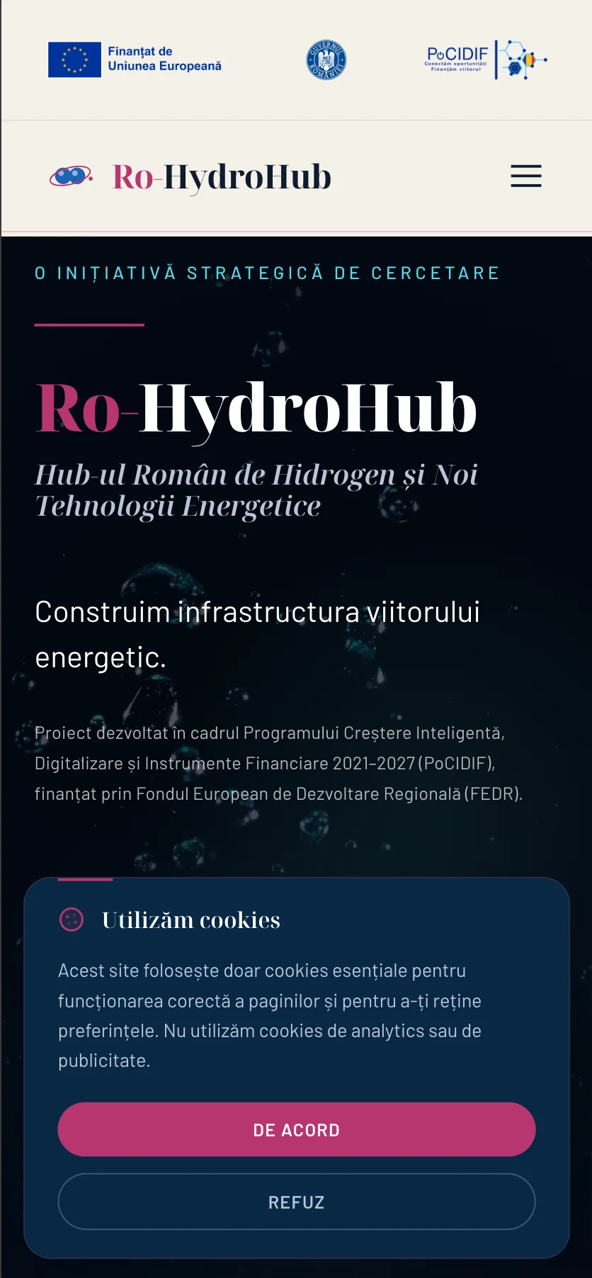 Homepage Ro-HydroHub pe mobil, cu meniu hamburger și bannerul de cookies